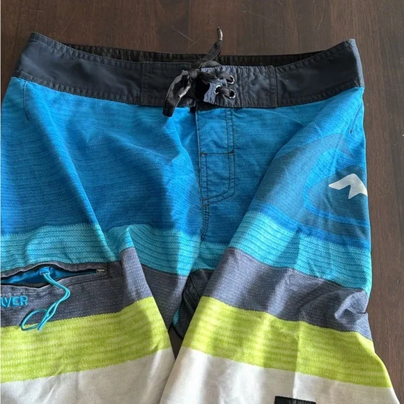 Men's Multi-Color Shorts Collection - Picture 6 of 9